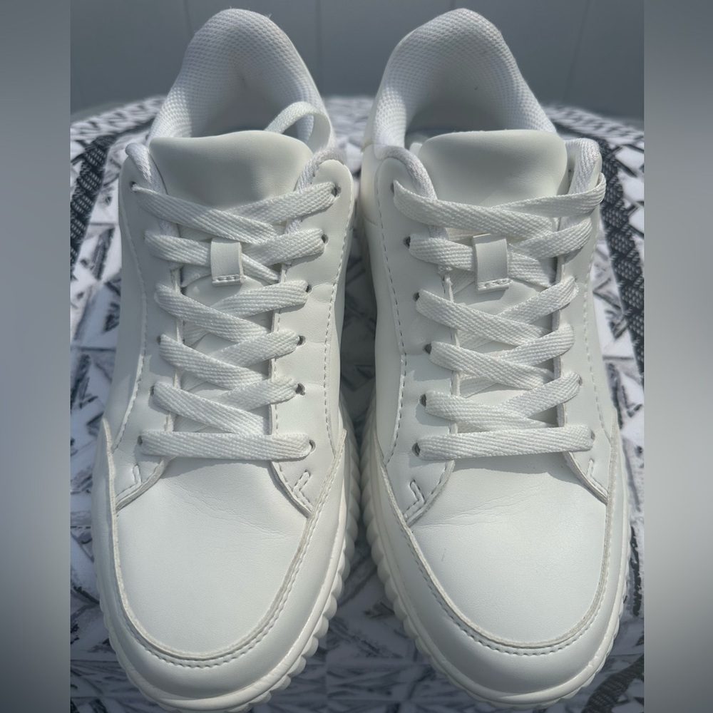 Dream Pairs White Athletic Sneakers Platform